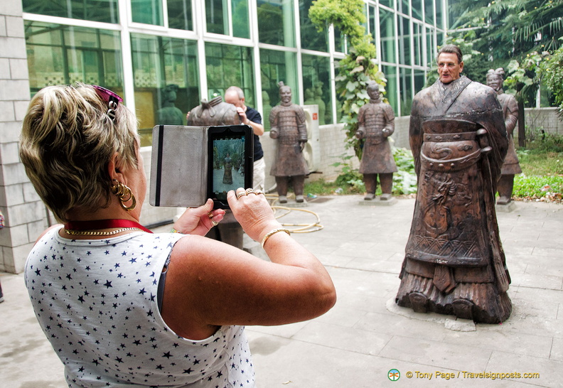 xian-terracotta-warriors-factory-AJP4726.jpg