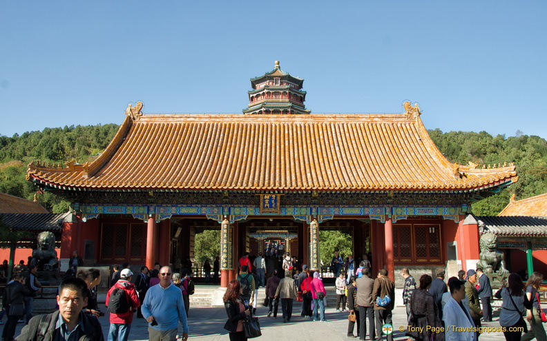 The Hall of Dispelling Clouds (Paiyun Dian) is the hall where the Empress Dowager Cixi celebrates her birthdays. beijing-summer-palace-AJP4172.jpg