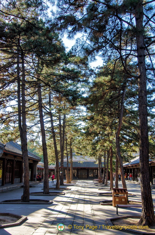 Chengde Mountain Resort Palace Courtyard