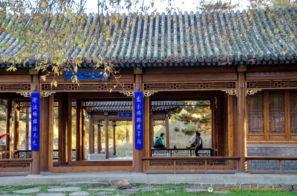 Chengde Mountain Resort Covered Corridor