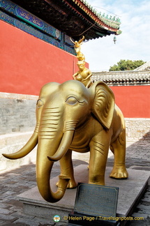 Puning Si - Auspicious Elephant