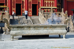 Puning Si - Huge Incense Burner