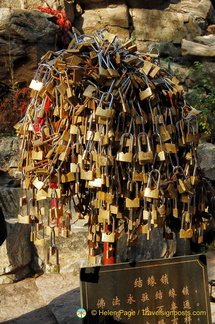 Prayer Locks at Puning Si