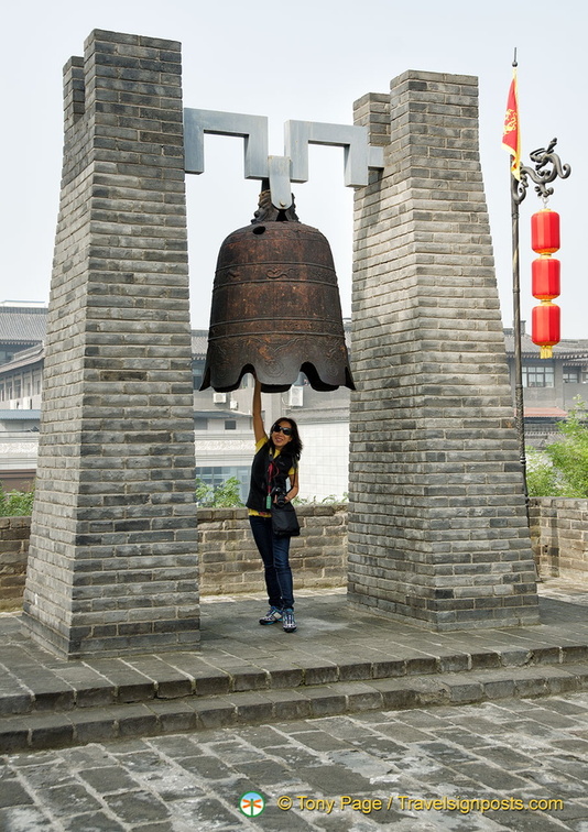 Xi'an City Wall Giant Bell