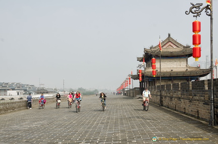 Cycling the Xi'an City Wall