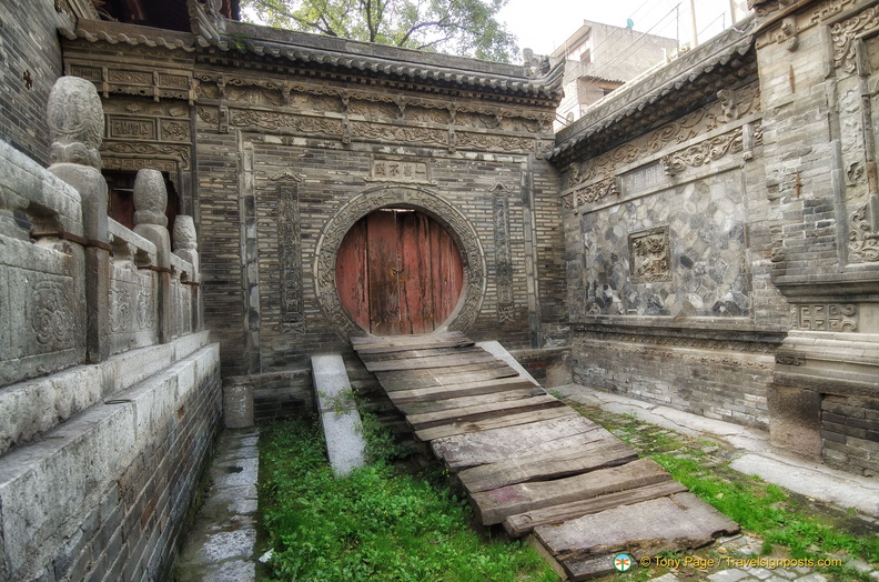 Great Mosque Moon Gate courtyard