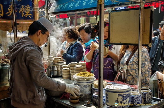 A  Popular Xi'an Muslim Street Stall