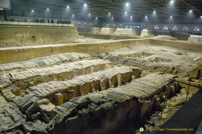 Parts of roofs and walls of pit