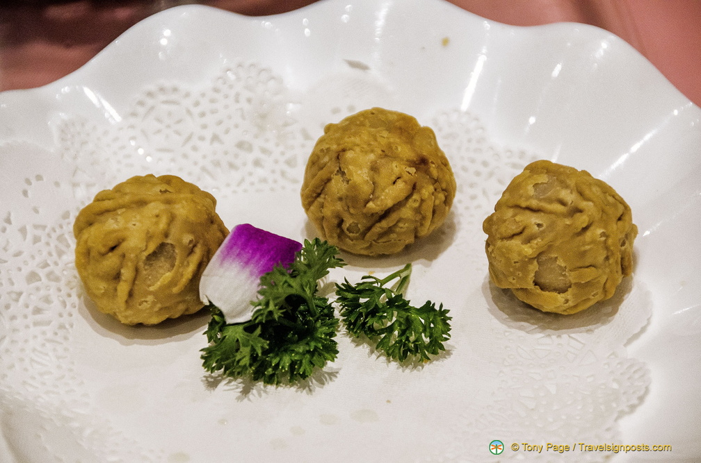 Deep-fried yum-cha dish