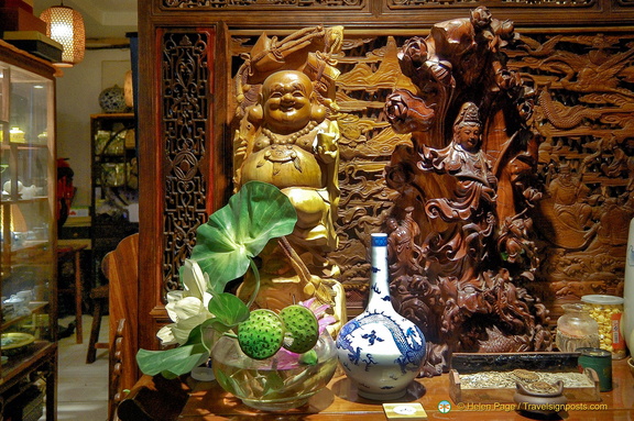 Buddha and Guan Yin wood screen