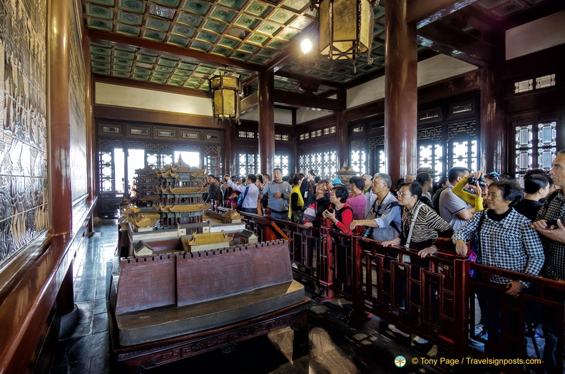 wuhan-yellow-crane-tower-AJP5008.jpg