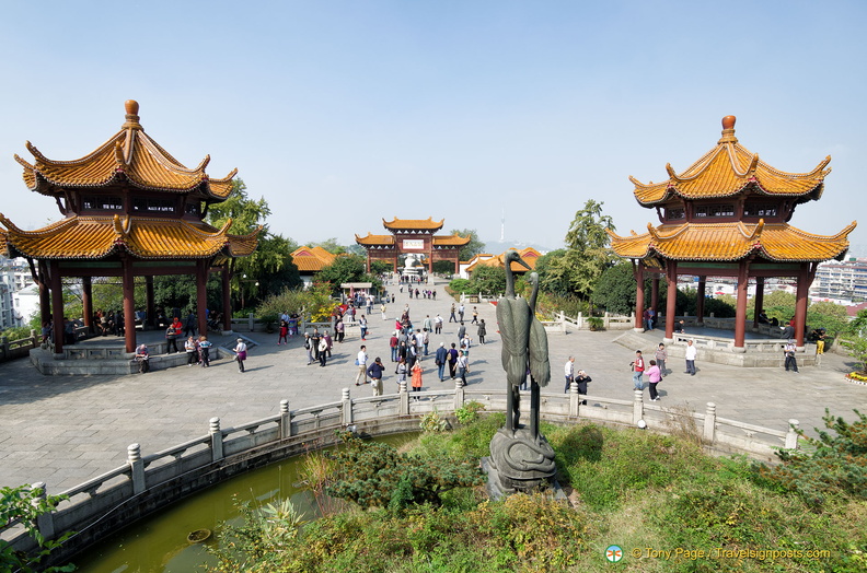 wuhan-yellow-crane-tower-AJP5025.jpg