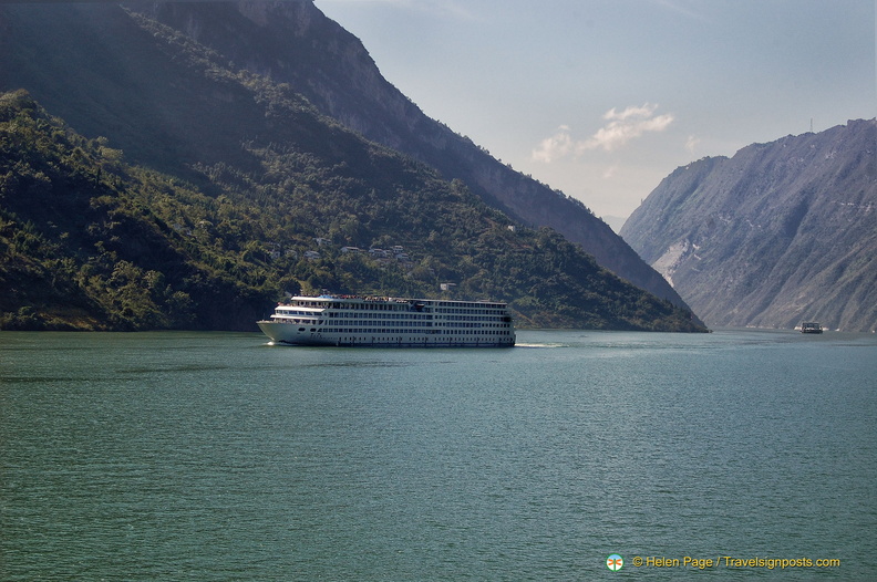 Yangtze River Cruise Boat