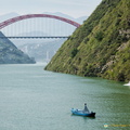 Approaching the Wushan Yangtze River Bridge