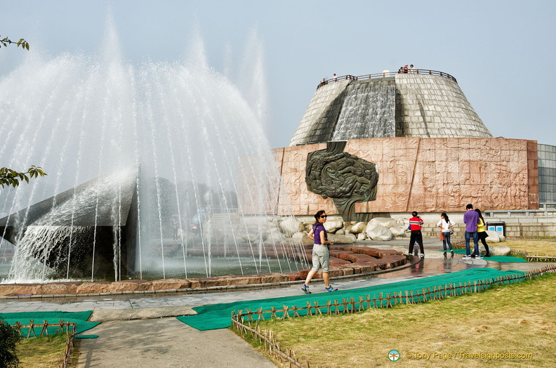 three-gorges-dam-AJP5117.jpg