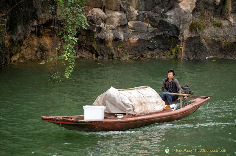 yangtze-shennong-stream-AJP5222.jpg