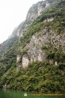 Rocky Cliffs along Shennong Stream