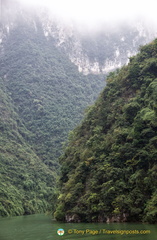 Peaks and Knolls along Shennong Stream
