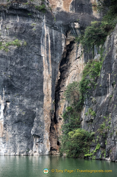 Shennong Stream Hanging Coffin