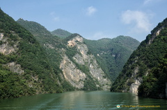 Dramatic Shennong Stream View