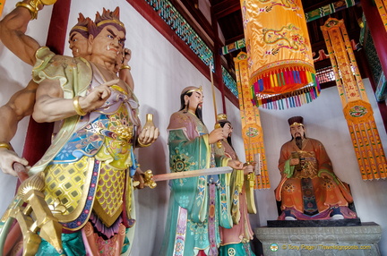 Jade Emperor Hall Statues