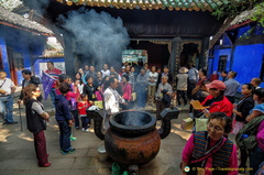 Making Offerings in the Emperor's Hall