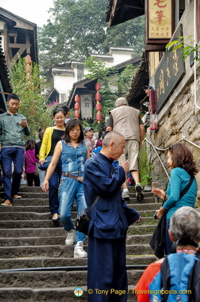 Friendly Local in Ciqikou