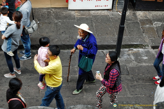 People Watching in Ciqikou