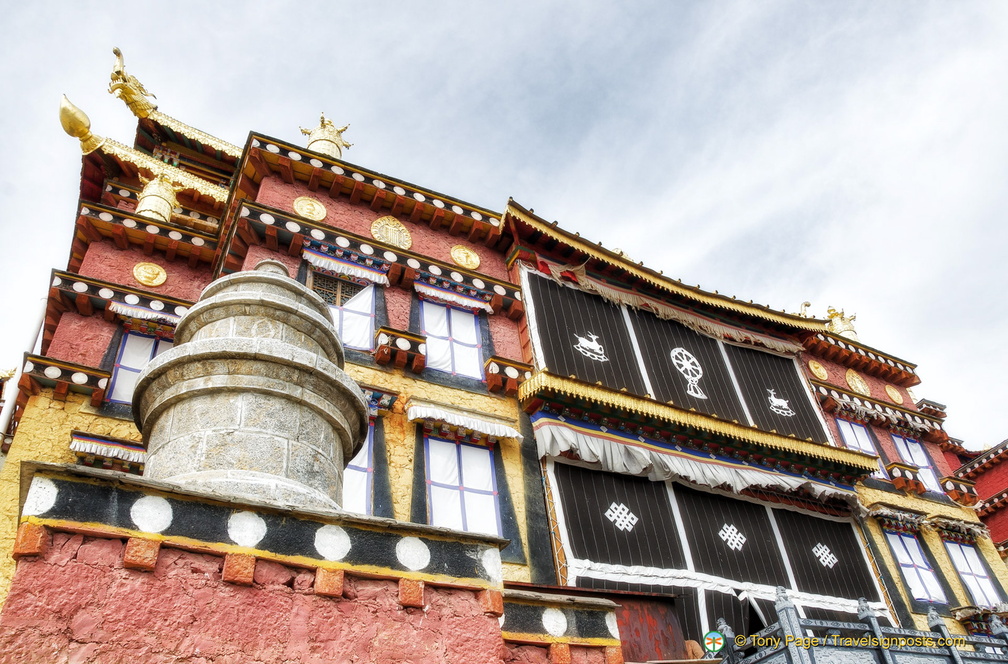 shangri-la-songzanlin-monastery-AJP5838