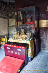 Inside the Heavenly King of Wealth Hall