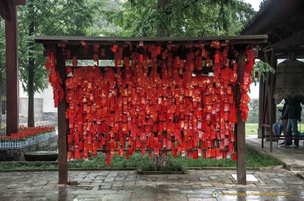 Red packet offerings