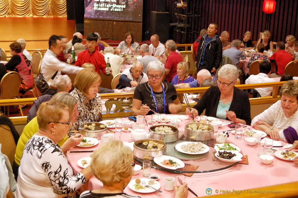 Diners at the Tang Dynasty Show Dinner