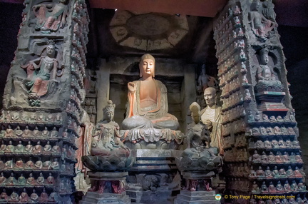 Zhongshan Grotto central altar Buddha