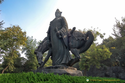 Statue of Yue Fei,  a Song Dynasty Hero