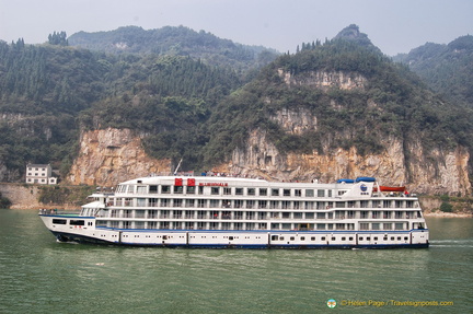 The Blue Whale Yangtze Cruise