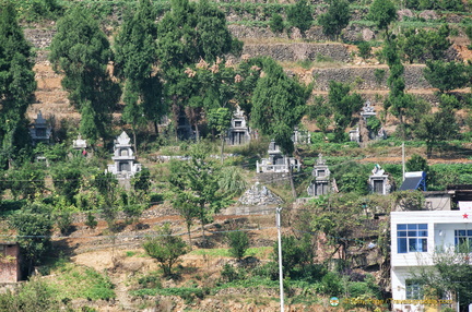 Badong County Cemetery
